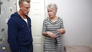 Granny gets amazing sex with strong young boy